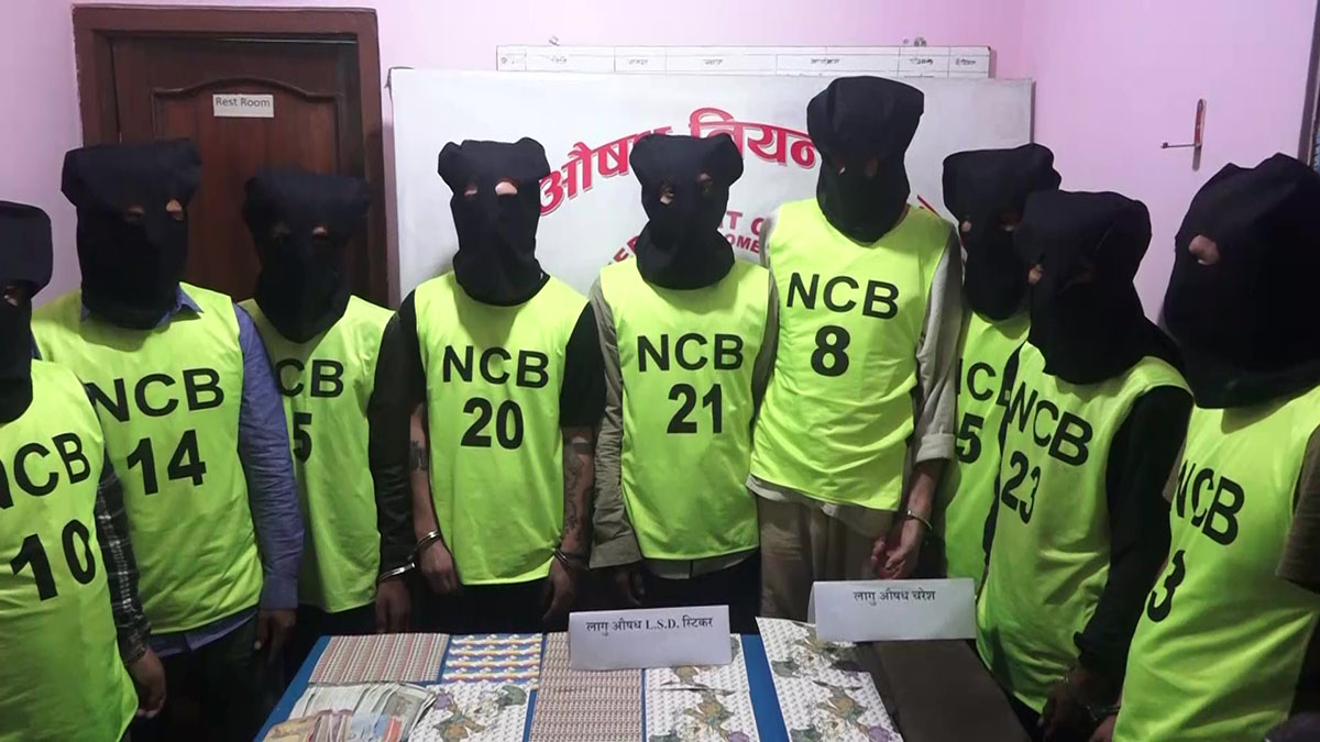 लागुऔषध कारोबार गर्ने ५ जना विदेशी सहित १२ जना पक्राउ